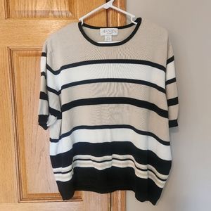 Casual Corner Annex Short Sleeve